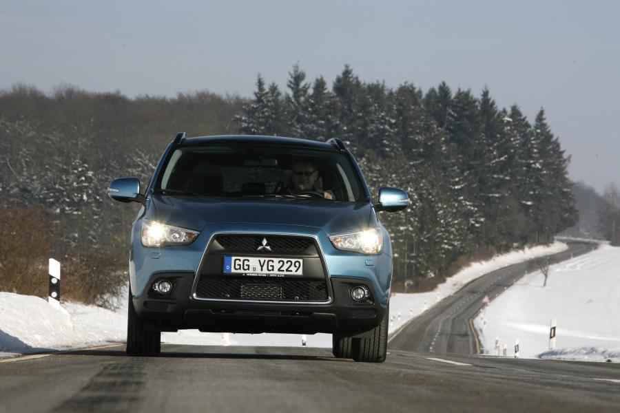  Mitsubishi ASX 2010 года  (фото 33 из 82)
